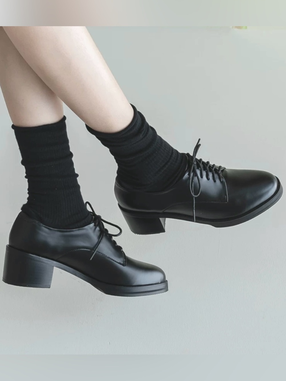 Genuine Patent Leather Velvet Plush Lace up British Oxford Shoes Women’s 6 / 36